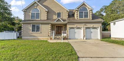 57 Pear Street, Tinton Falls