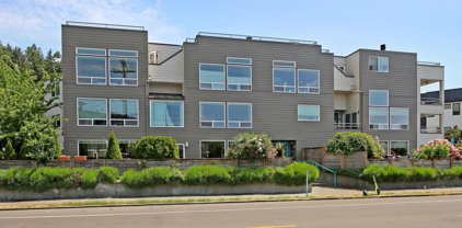 4004 Beach Drive SW Unit #204, Seattle
