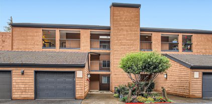 207 OSWEGO, Lake Oswego