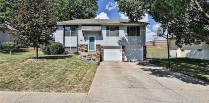 5001 Downing Street, Blue Springs