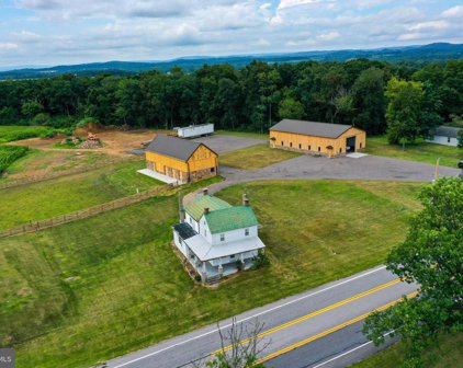 7390 Carlisle Pike, York Springs