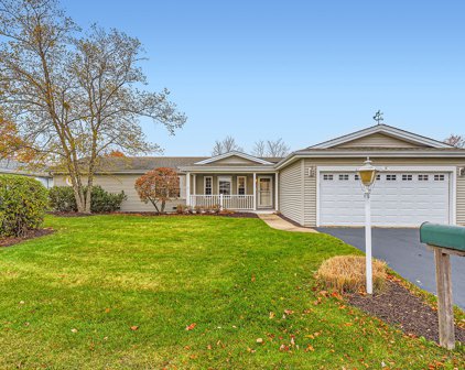 6 Derby Court, Grayslake