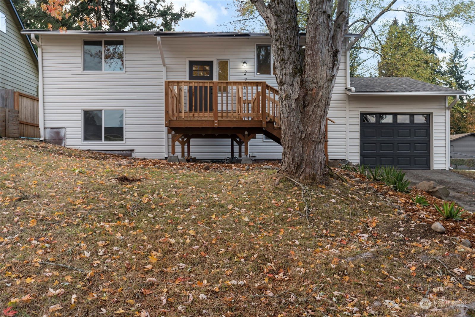 22010 5th Avenue W, Bothell MLS 2016011 Skyline Properties, Inc