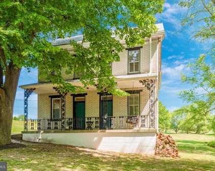 1074 Musselman Rd, Hanover