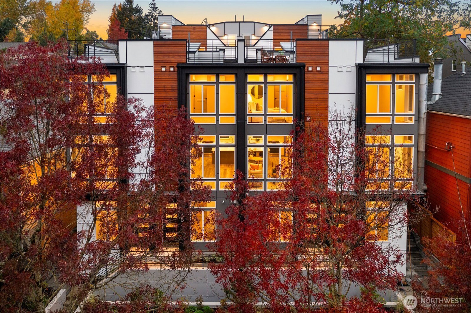 922 B N 35th Street, Seattle | MLS# 2443406 | Skyline Properties, Inc ...