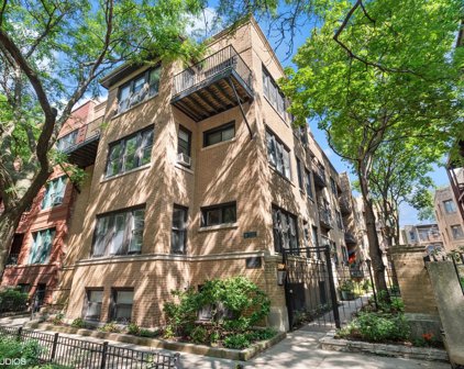 818 W Lakeside Place Unit #1S, Chicago