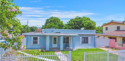 961 E 18th St, Hialeah