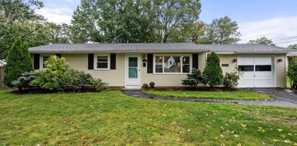 26 Riverview, Framingham