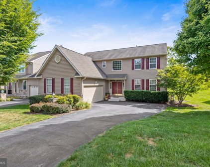 456 Crescent Dr, West Chester