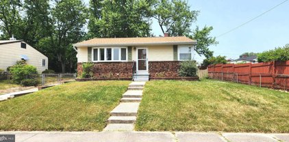 818 Cedar Branch Dr, Glen Burnie