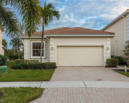 8823 Spring Mountain Way, Fort Myers