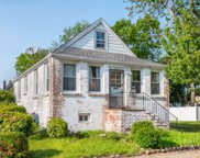 8 Lake St, Fair Lawn Boro image