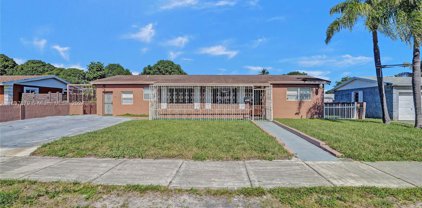 2821 Nw 209th Ter, Miami Gardens