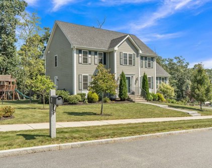 9 Autumn Gate Cir, Millbury