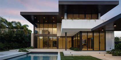 422 Golden Beach Dr, Golden Beach