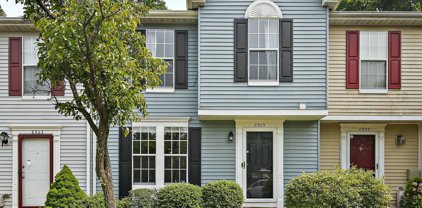8925 Pembrook Woods, Laurel