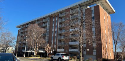 5250 Valley Forge Dr Unit #609, Alexandria