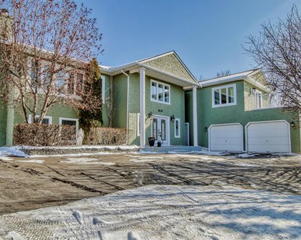 816 East Chestermere Drive, Chestermere