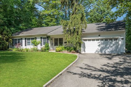 60 Fir Drive, East Hills