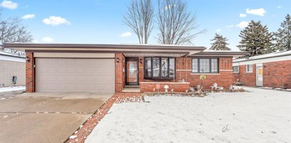 35770 LANA, Sterling Heights