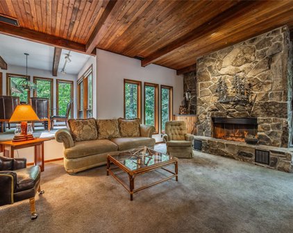 649 North Valley Drive, Whitefish