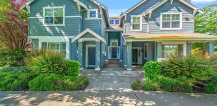 18874 NE 67th Way Unit #102, Redmond