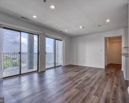 2702 Lighthouse Pt E Unit #626, Baltimore