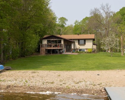 Detroit Lakes