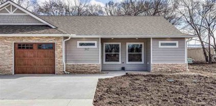 320 N Warren Ave Unit 402, Rose Hill