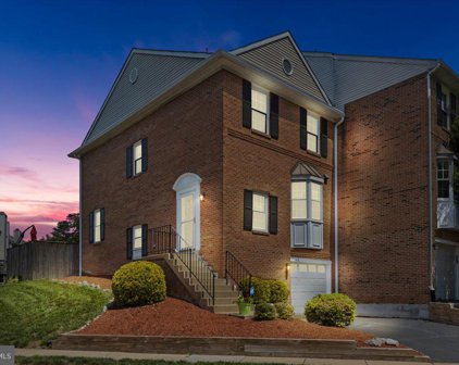 8548 Enochs Dr, Lorton