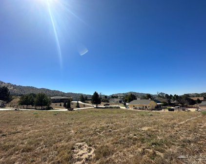 Needles  Court, Tehachapi
