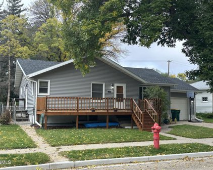 1206 Meredith Drive, Bismarck