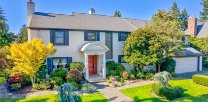 1239 Parkside Drive E, Seattle