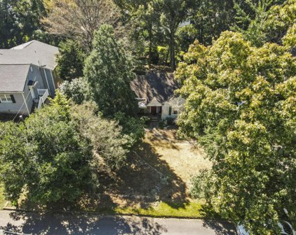 105 Hardeman Road, Sandy Springs