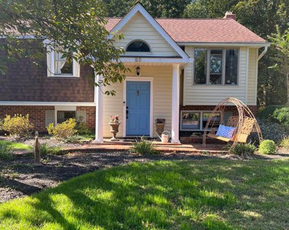 55 Sleepy Hollow Rd, Annapolis