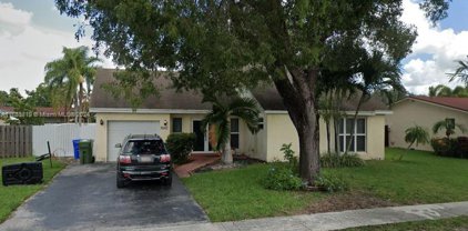 8501 Nw 7th St, Pembroke Pines