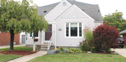 22813 Raymond, St. Clair Shores