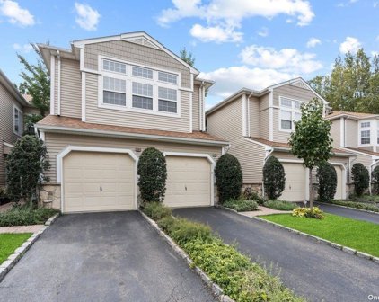 38 Sagamore Drive Unit #222, Plainview