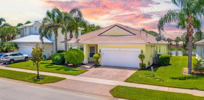 107 NW Willow Grove Avenue, Port Saint Lucie