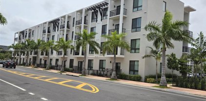 8201 Nw 41st St Unit #D-407, Doral