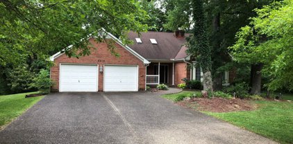 5215 Arrowshire Dr, La Grange