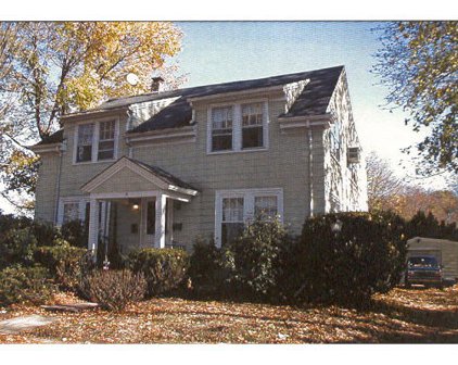 9 Dunster, Wayland
