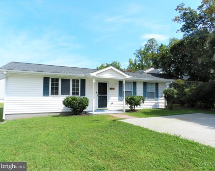 6137 Riverview Dr, King George