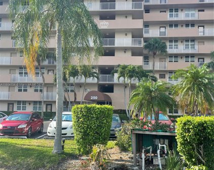 250 Jacaranda Dr Unit #206, Plantation