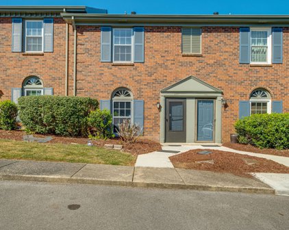 329 Lakebrink Dr, Nashville
