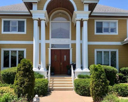 1105  Lakeview  Drive, Fairfield