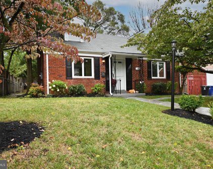 1813 S Nelson St S, Arlington