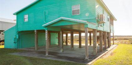 2274 County Road 201  Carancahua, Sargent