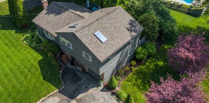 4 Four Bridges Rd., Hudson