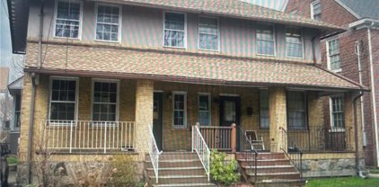457 East Avenue, Bridgeport
